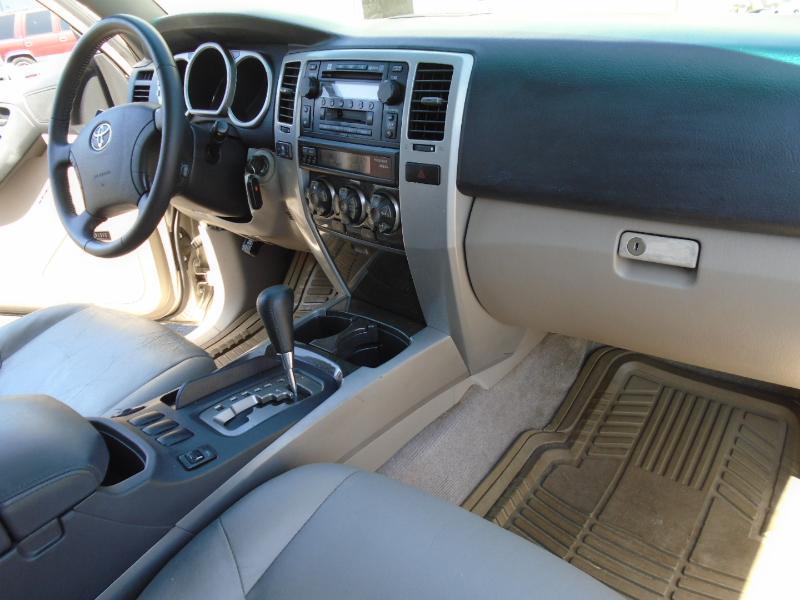 Toyota 4Runner Limited V8 2WD 2005