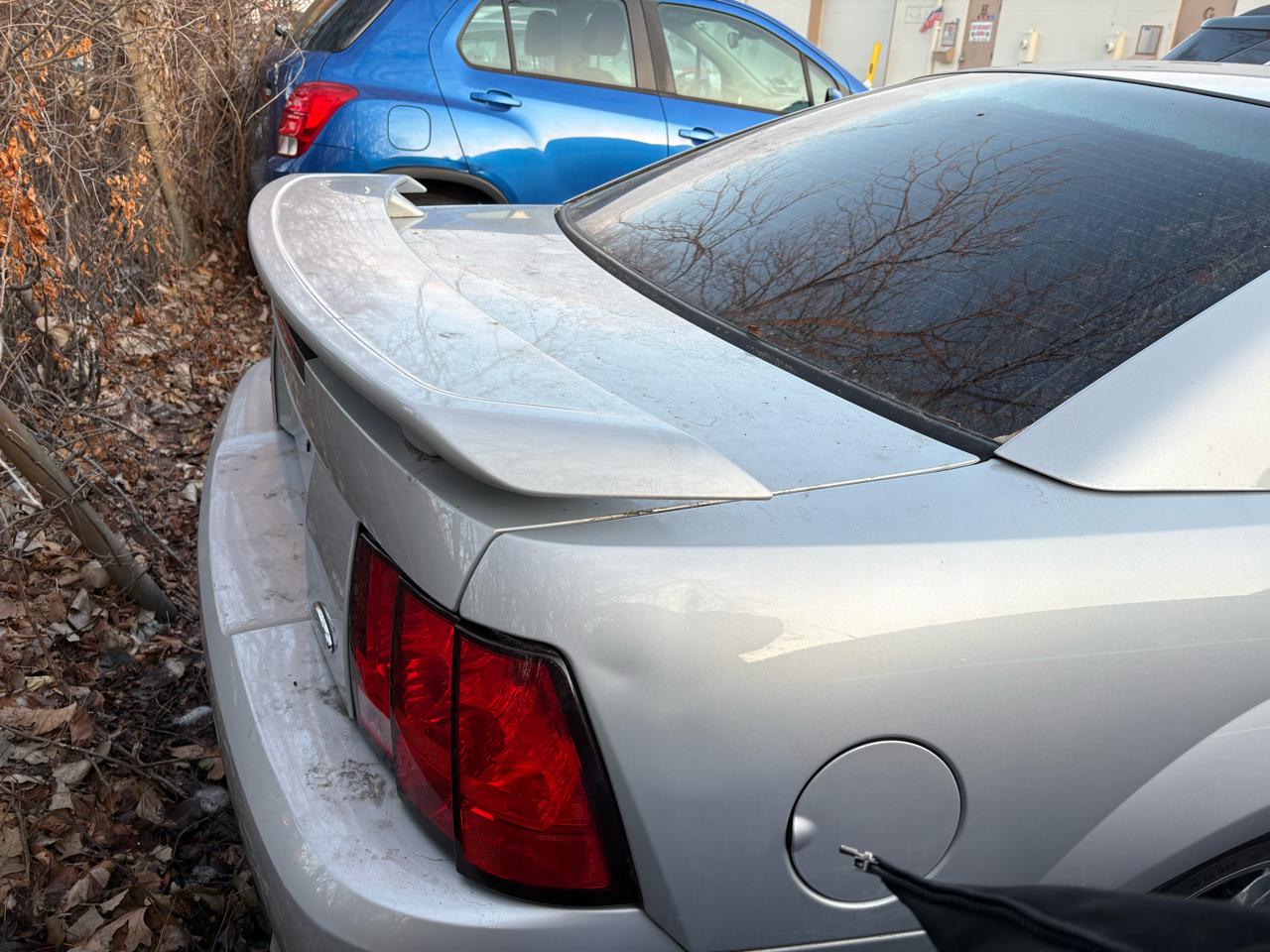 Ford Mustang GT Deluxe Coupe 2002