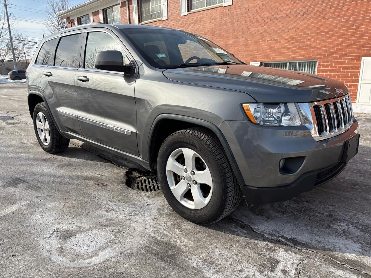 Jeep Grand Cherokee Laredo 4WD 2011