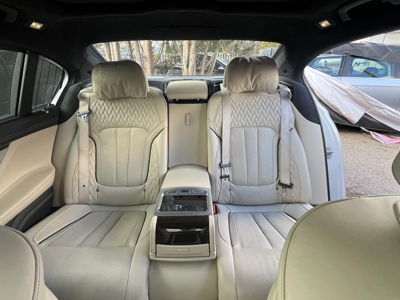 BMW 7 Series 750i xDrive Sedan 2018