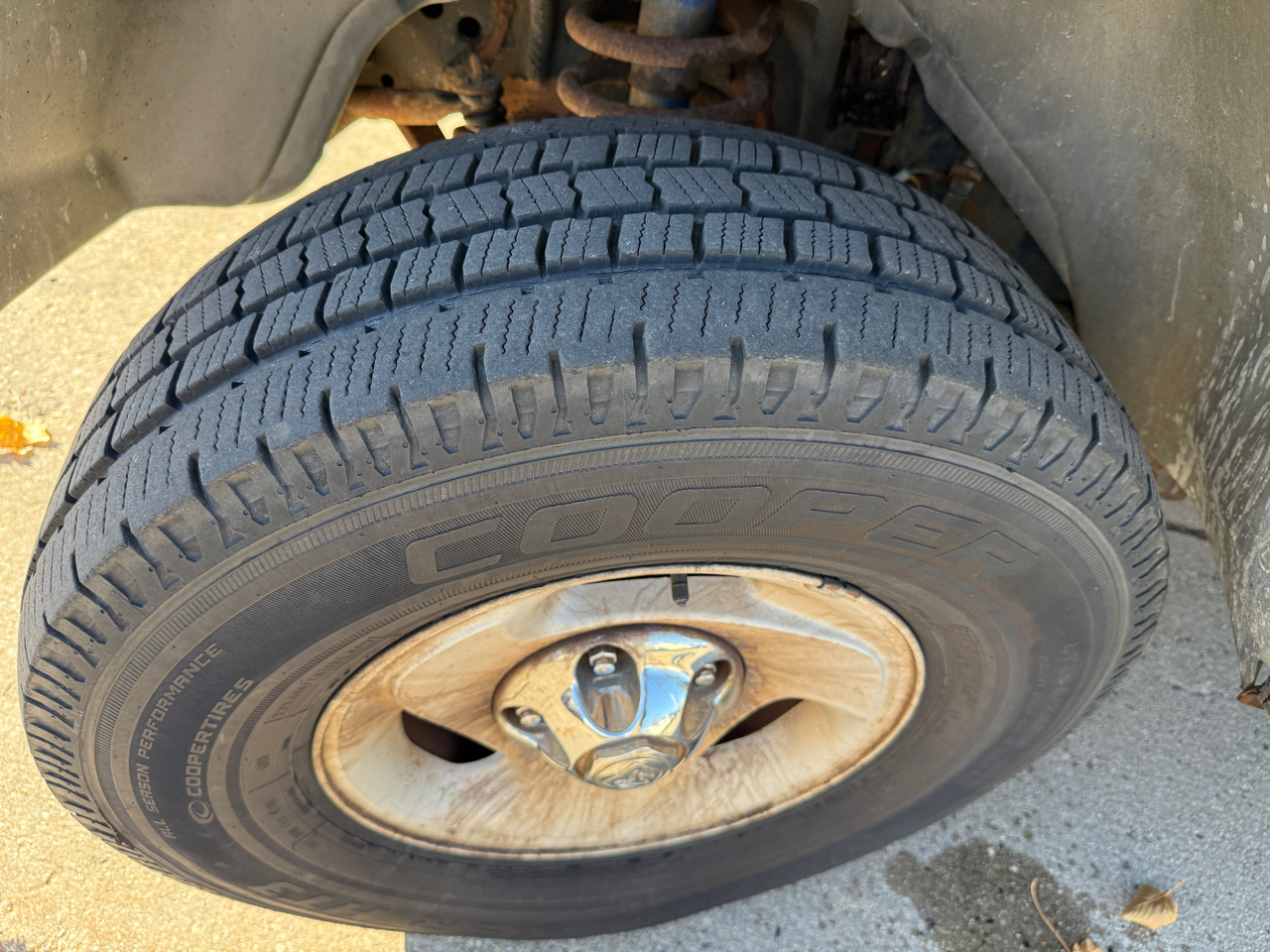 Dodge Ram 1500 4dr Quad Cab 139" WB 4WD 2001