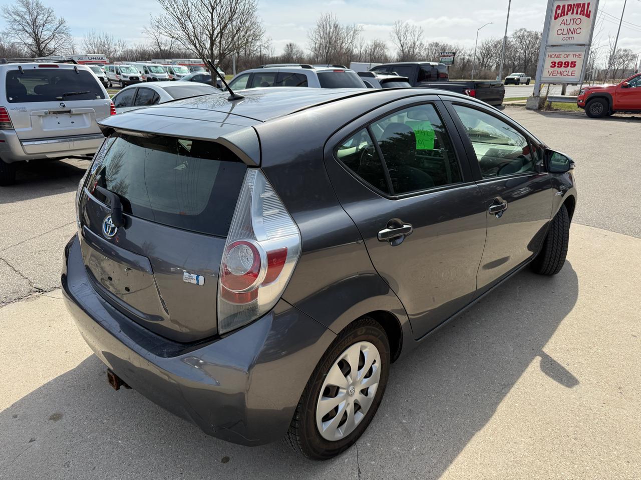 Toyota Prius c 5dr HB Three (Natl) 2014