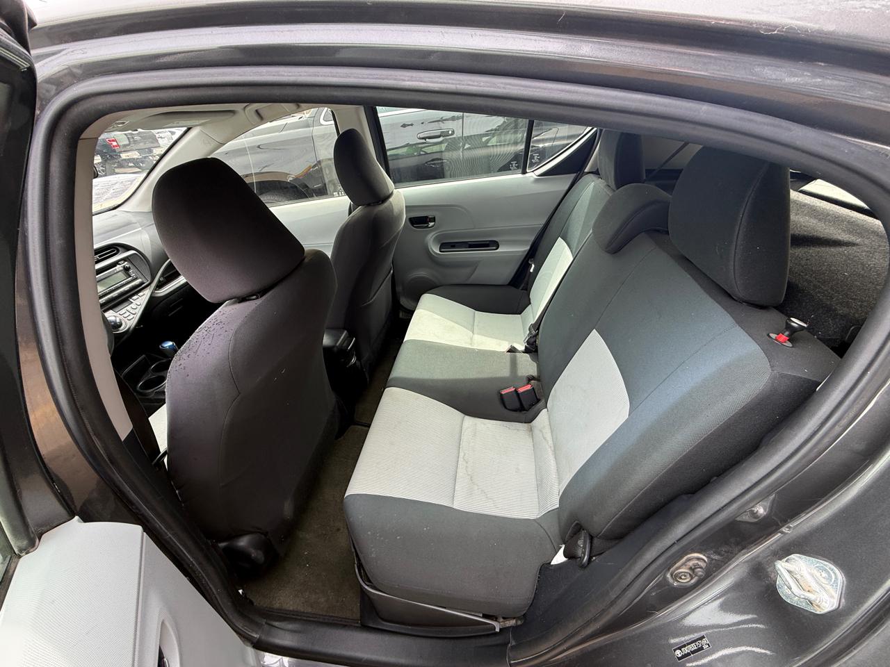 Toyota Prius c 5dr HB Three (Natl) 2014