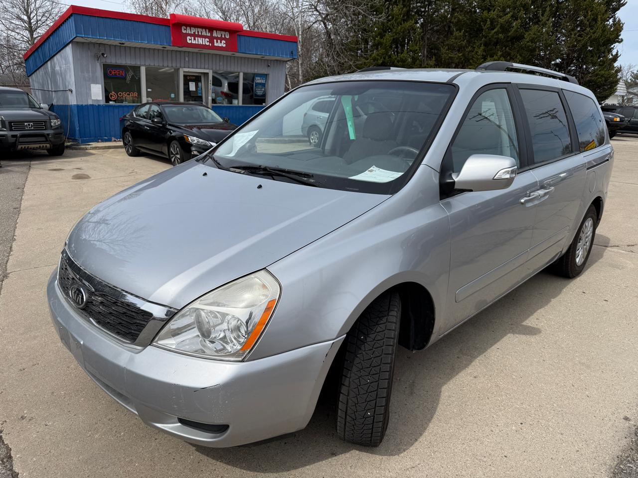 2011 Kia Sedona 4dr LWB LX