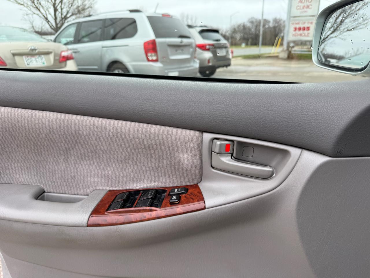 Toyota Corolla 4dr Sdn Auto CE (Natl) 2007