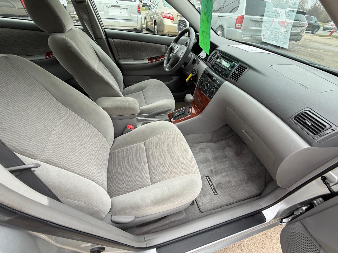 Toyota Corolla 4dr Sdn Auto CE (Natl) 2007