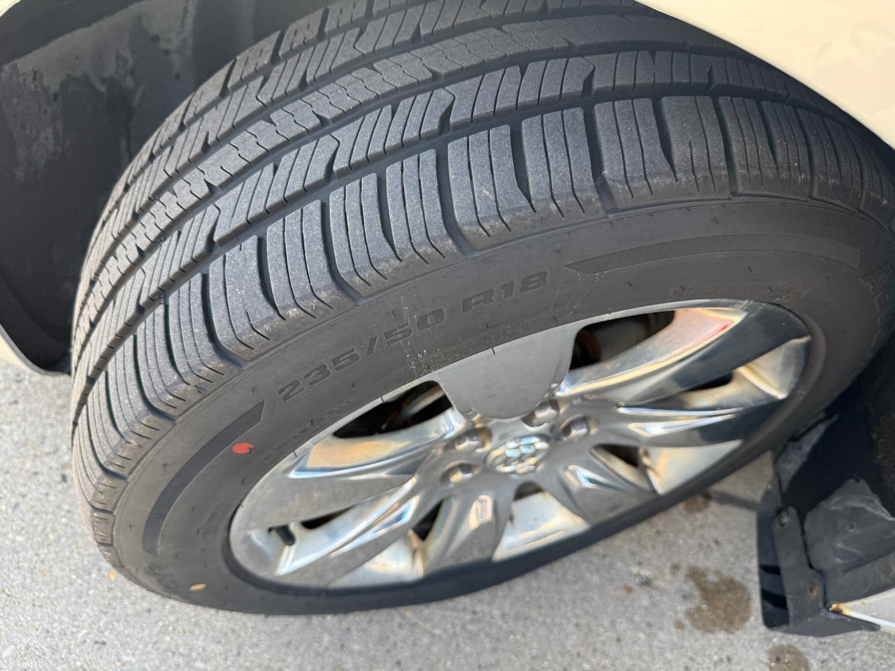 Buick LaCrosse 4dr Sdn CXL FWD 2011