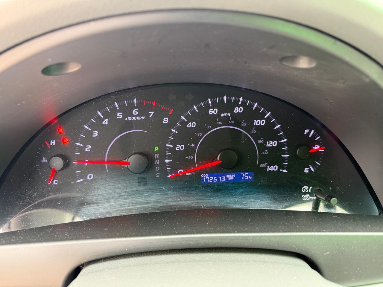 Toyota Camry 4dr Sdn I4 Man LE (Natl) 2011