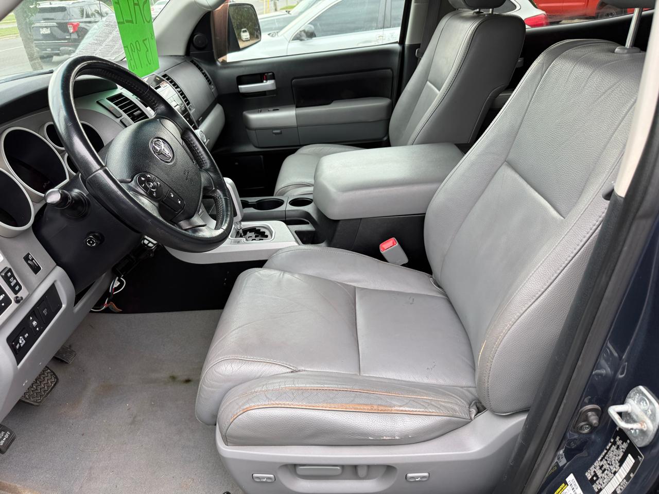 Toyota Tundra 4WD CrewMax 145.7" 5.7L LTD (Natl) 2007