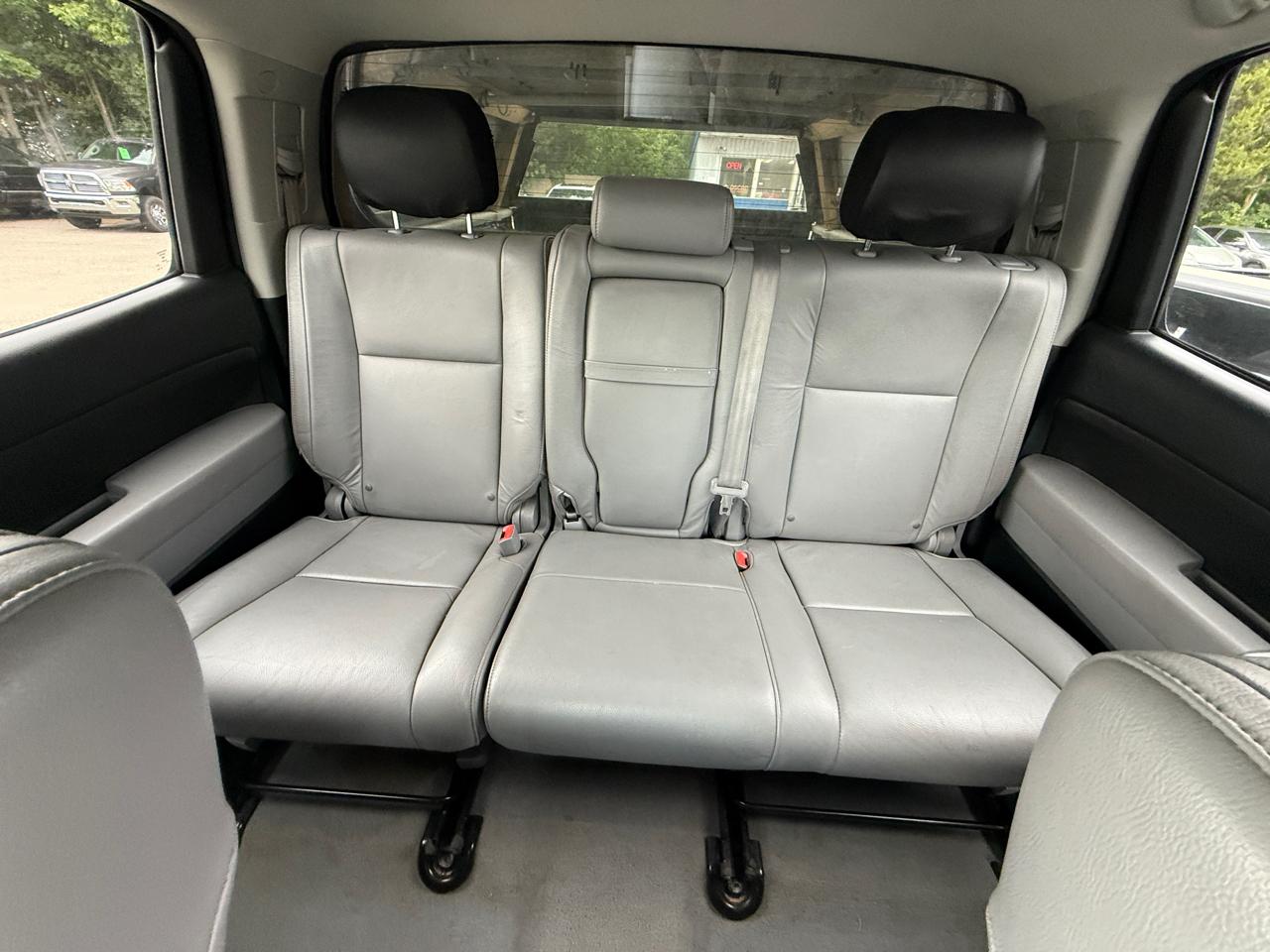 Toyota Tundra 4WD CrewMax 145.7" 5.7L LTD (Natl) 2007