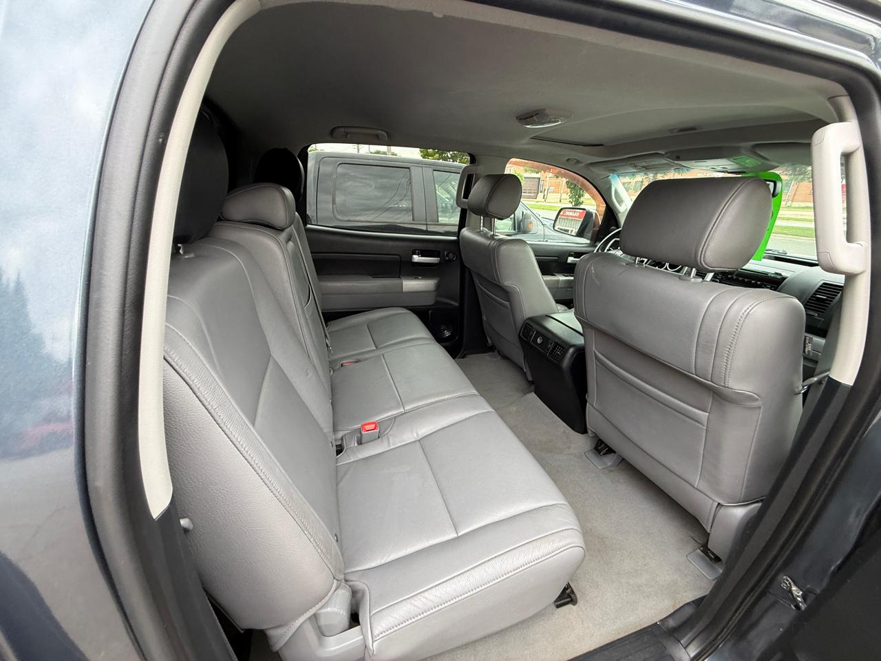 Toyota Tundra 4WD CrewMax 145.7" 5.7L LTD (Natl) 2007