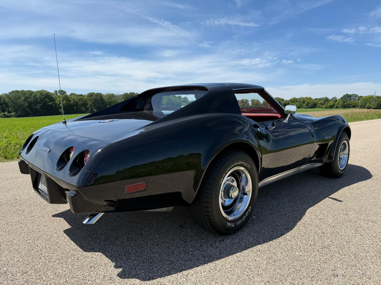Chevrolet Corvette Stingray 1LT Coupe Automatic 1976