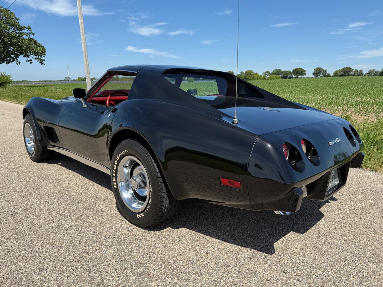 Chevrolet Corvette Stingray 1LT Coupe Automatic 1976