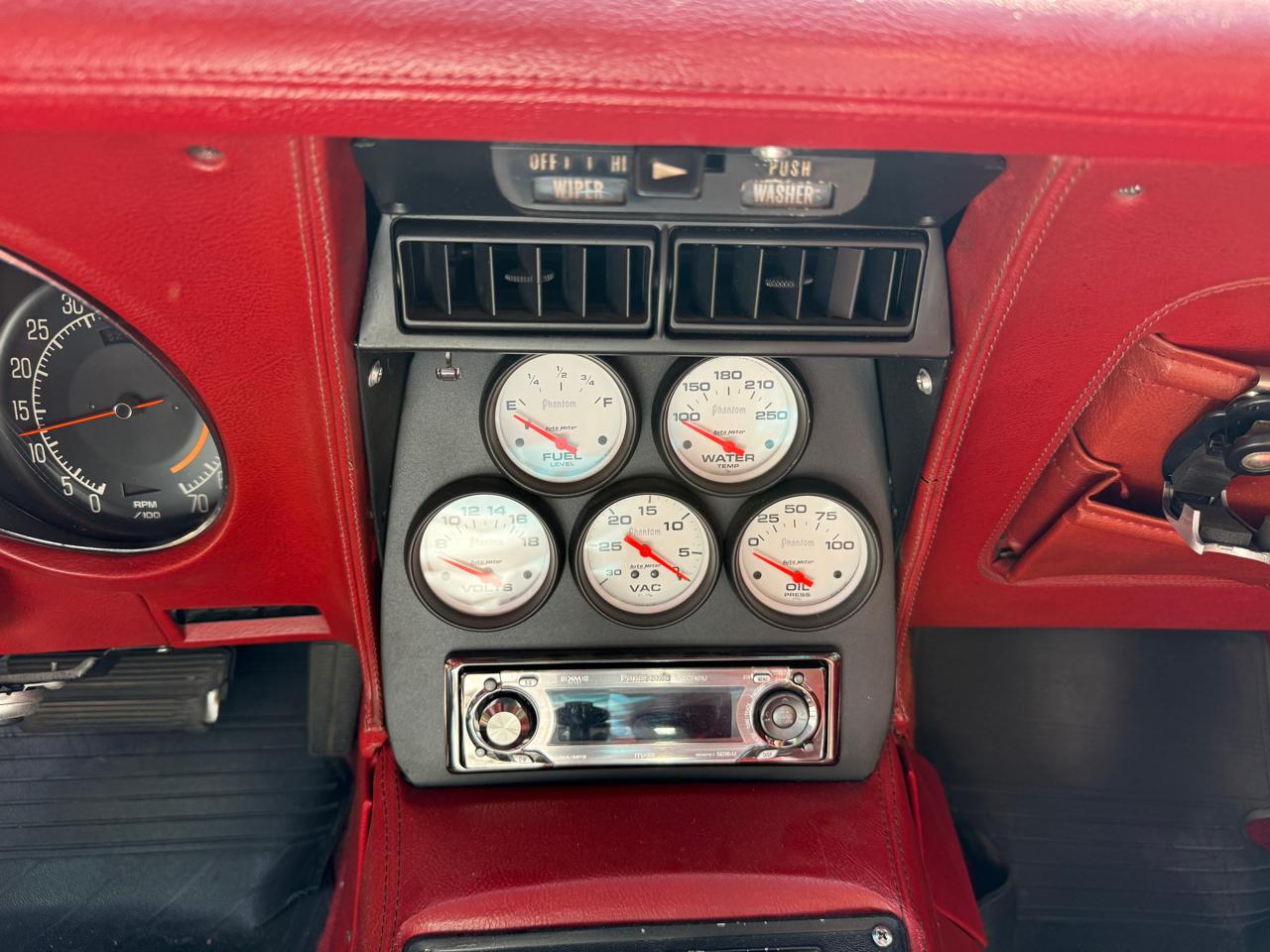 Chevrolet Corvette Stingray 1LT Coupe Automatic 1976