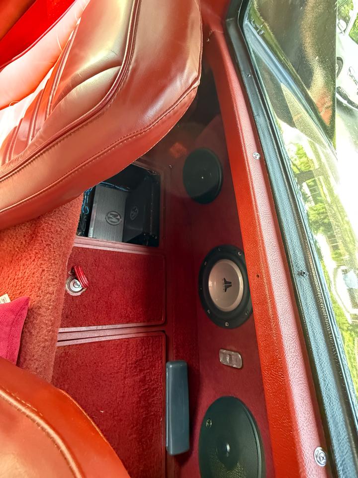 Chevrolet Corvette Stingray 1LT Coupe Automatic 1976