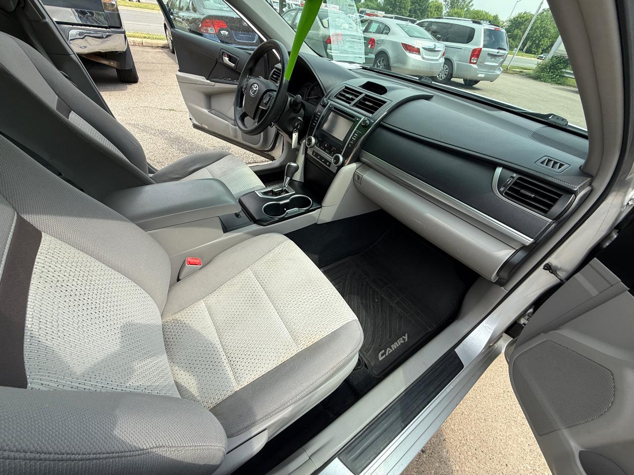 Toyota Camry 2014.5 4dr Sdn I4 Auto SE Sport (Natl) 2014