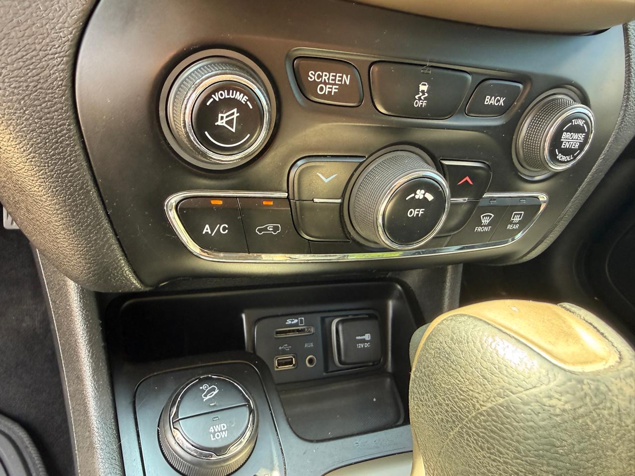 Jeep Cherokee 4WD 4dr Latitude 2014