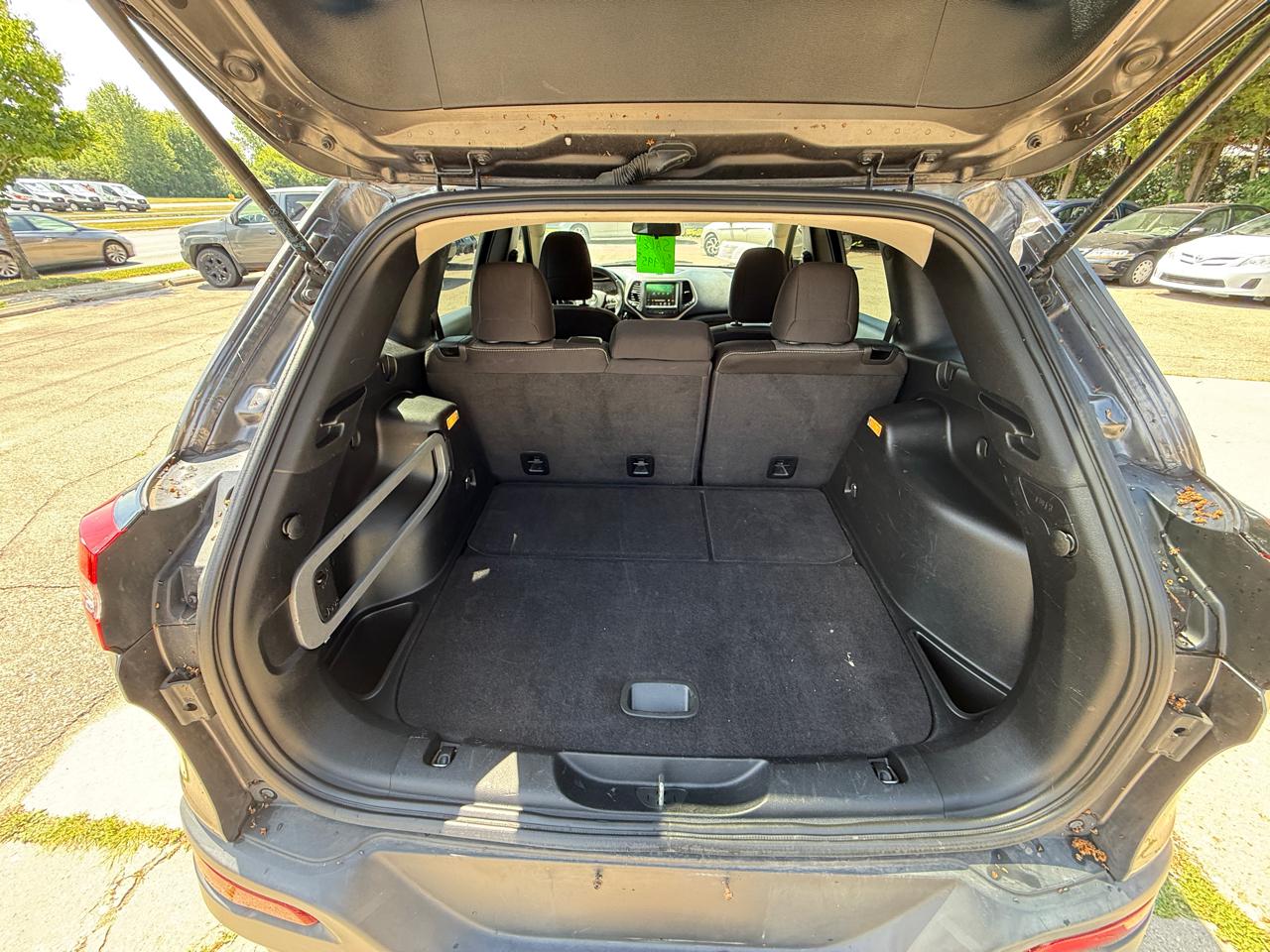 Jeep Cherokee 4WD 4dr Latitude 2014