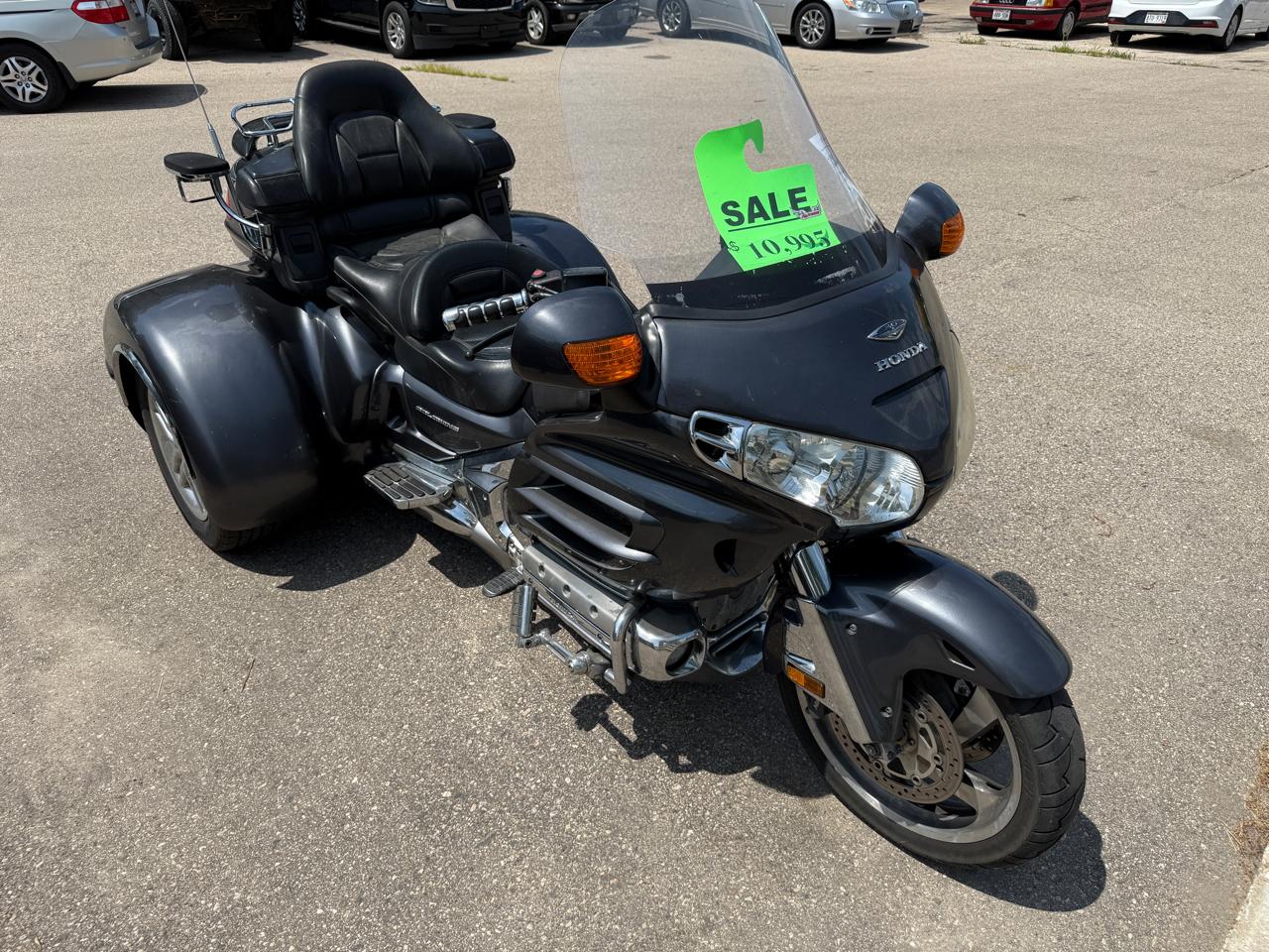 Honda GL1800D (Gold Wing)  2005