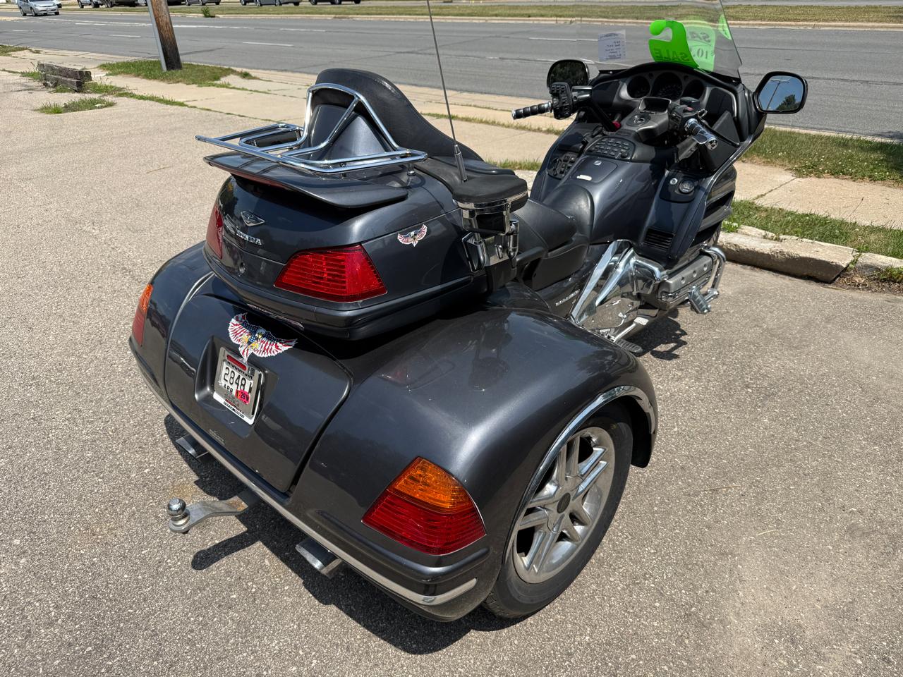 Honda GL1800D (Gold Wing)  2005