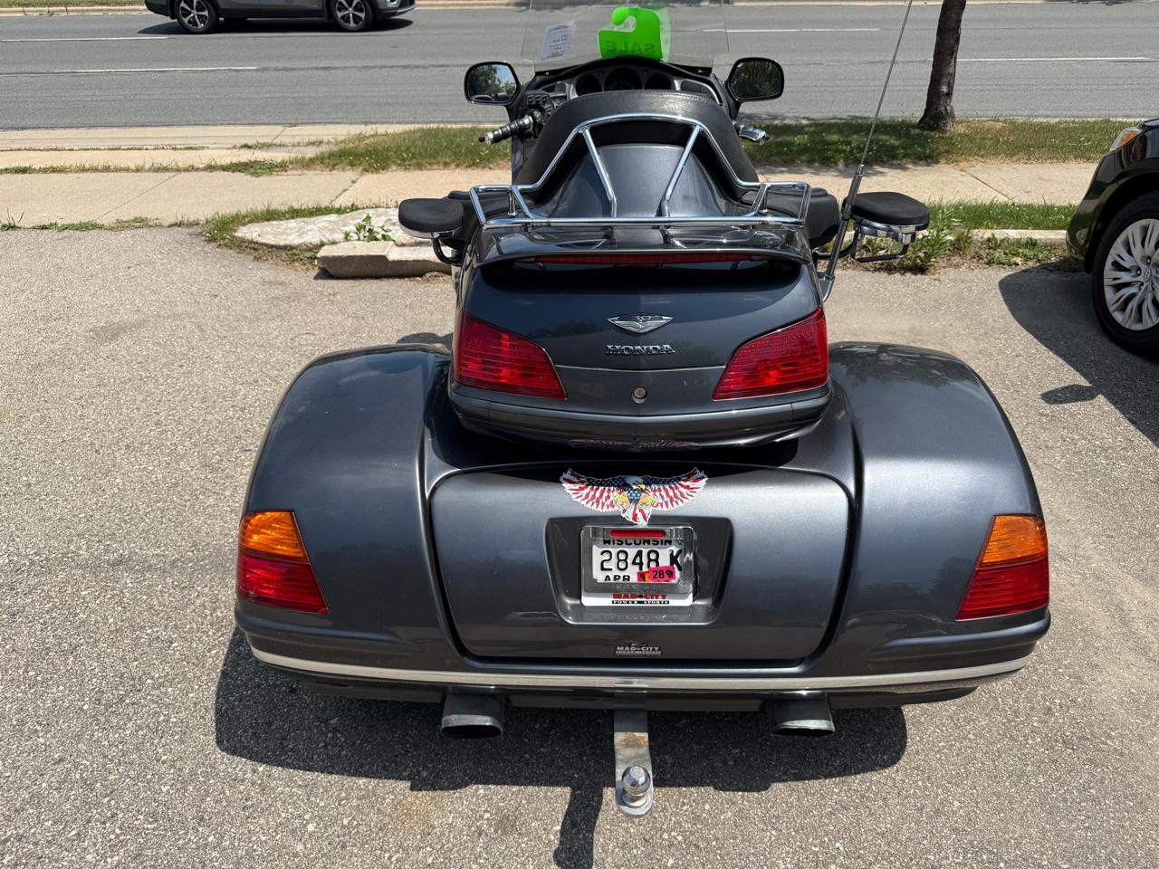 Honda GL1800D (Gold Wing)  2005