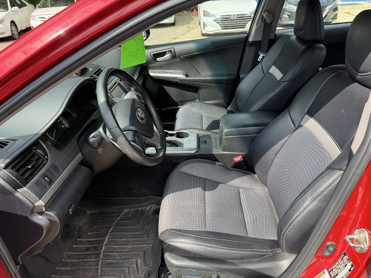 Toyota Camry 2014.5 4dr Sdn I4 Auto SE Sport (Natl) 2014