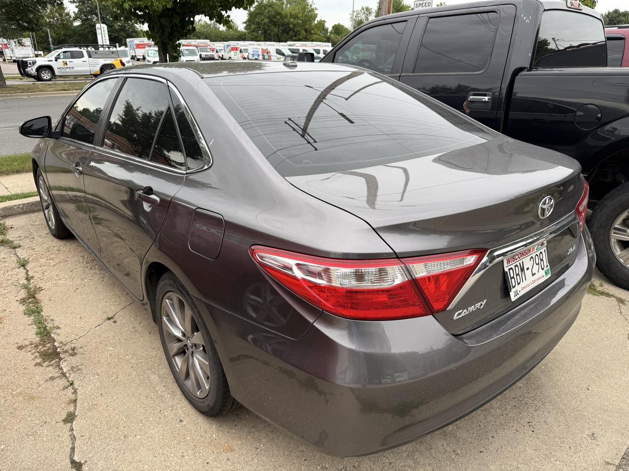 Toyota Camry 4dr Sdn I4 Auto SE w/Special Edition Pkg (Natl) 2016