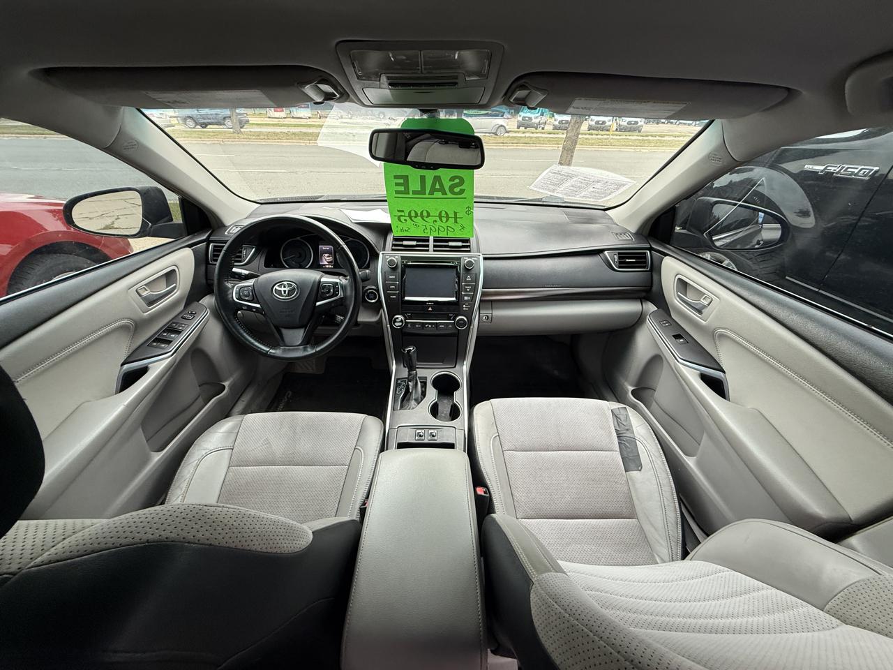 Toyota Camry 4dr Sdn I4 Auto SE w/Special Edition Pkg (Natl) 2016