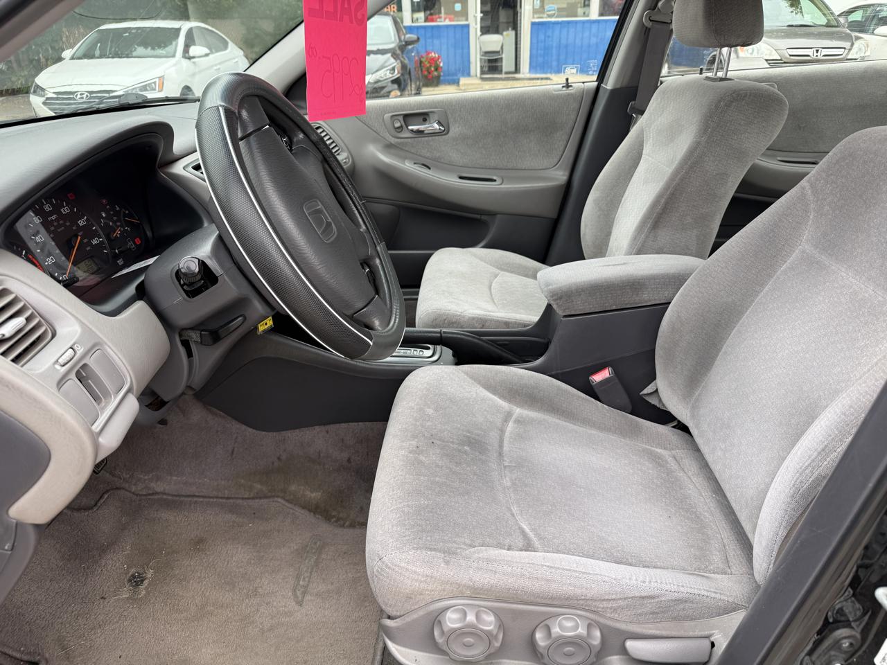 Honda Accord Sdn LX Auto 2001