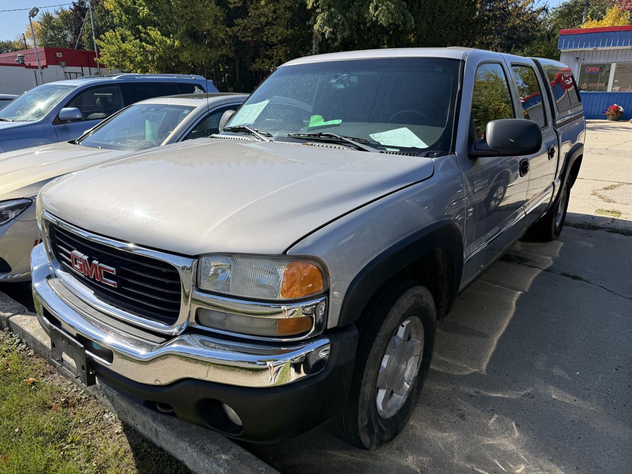 2005 GMC Sierra 1500 Crew Cab 143.5" WB 4WD SLE