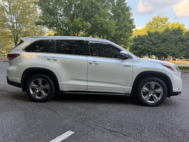 Toyota Highlander Hybrid Limited AWD 2014 Toyota Highlander Hybrid Limited AWD 2014