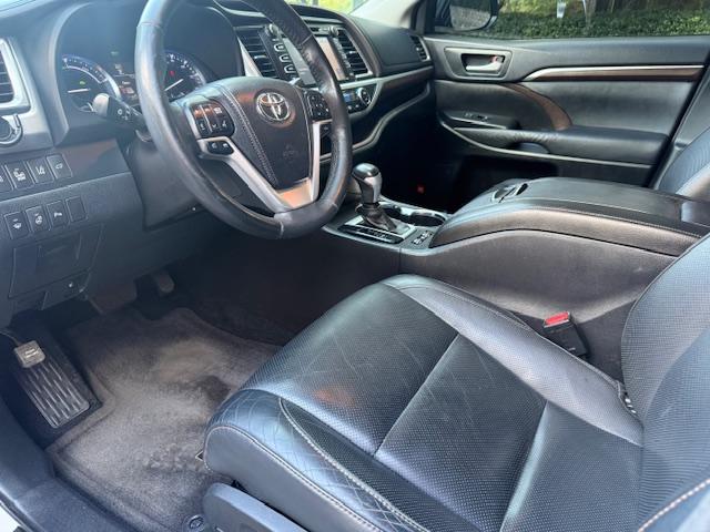 Toyota Highlander Hybrid Limited AWD 2014 Toyota Highlander Hybrid Limited AWD 2014