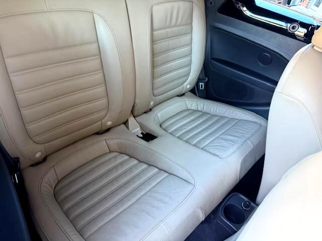 Volkswagen Beetle 2.5L Convertible 2013