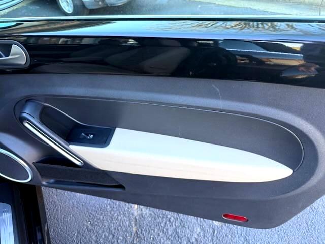 Volkswagen Beetle 2.5L Convertible 2013