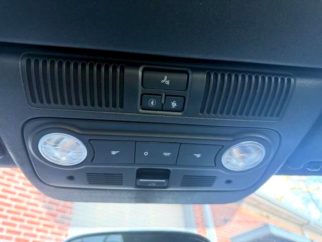 Volkswagen Beetle 2.5L Convertible 2013