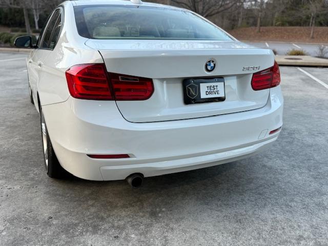 BMW 3-Series 320i Sedan 2013