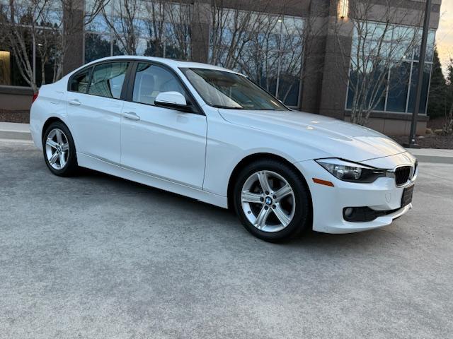 BMW 3-Series 320i Sedan 2013