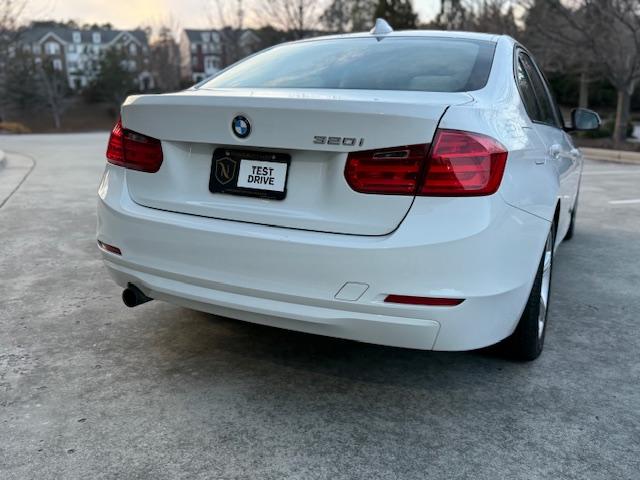 BMW 3-Series 320i Sedan 2013