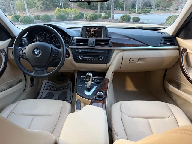 BMW 3-Series 320i Sedan 2013