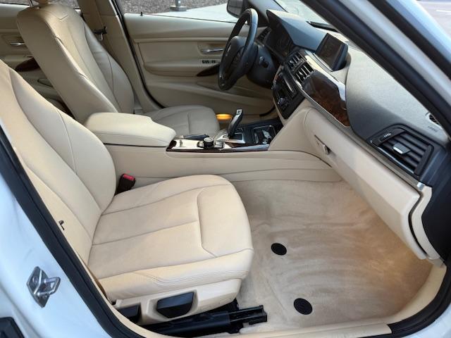 BMW 3-Series 320i Sedan 2013