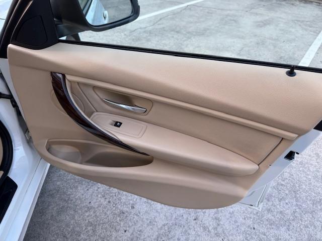 BMW 3-Series 320i Sedan 2013