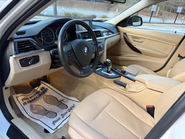 BMW 3-Series 320i Sedan 2013