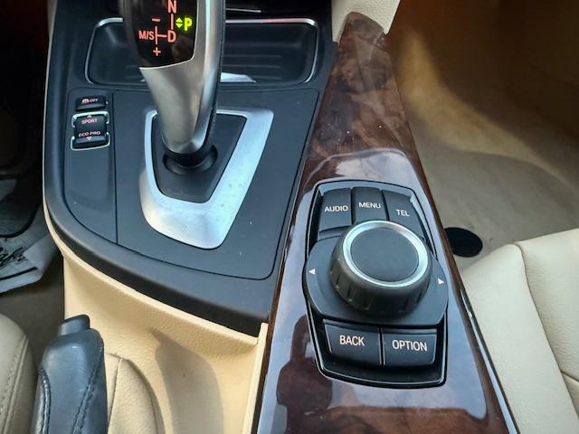 BMW 3-Series 320i Sedan 2013