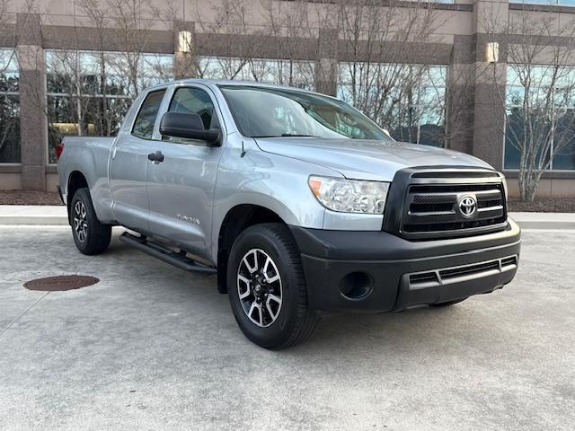 Toyota Tundra Tundra-Grade Double Cab 4.0L 2WD 2012