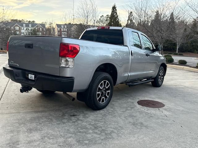Toyota Tundra Tundra-Grade Double Cab 4.0L 2WD 2012