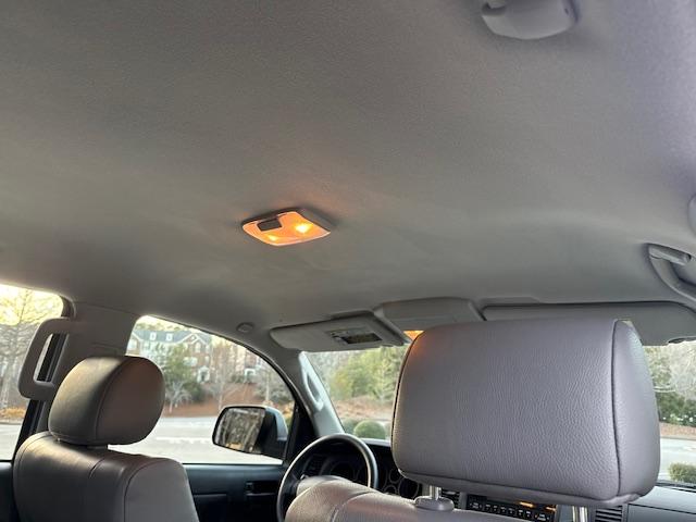 Toyota Tundra Tundra-Grade Double Cab 4.0L 2WD 2012