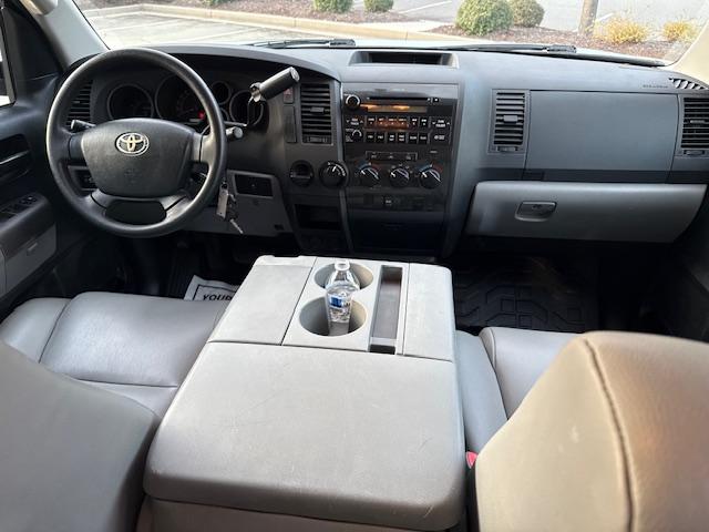 Toyota Tundra Tundra-Grade Double Cab 4.0L 2WD 2012