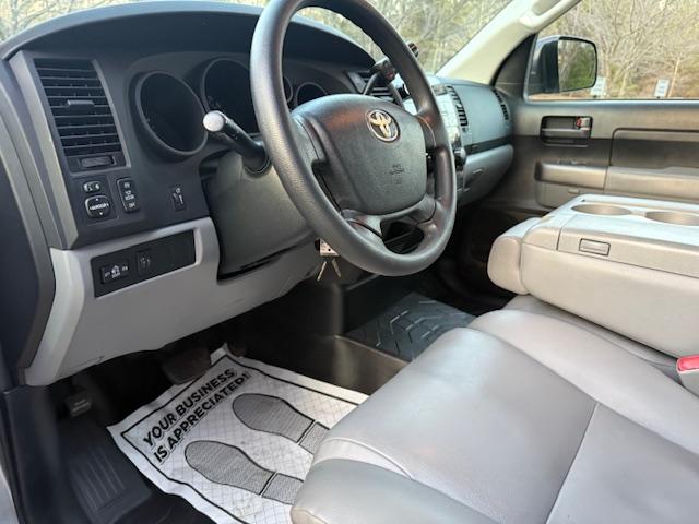 Toyota Tundra Tundra-Grade Double Cab 4.0L 2WD 2012