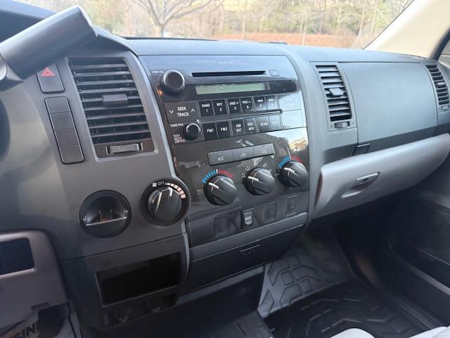 Toyota Tundra Tundra-Grade Double Cab 4.0L 2WD 2012