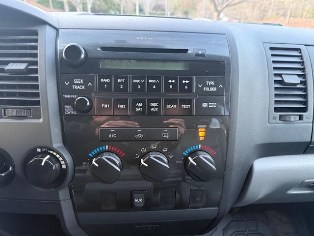 Toyota Tundra Tundra-Grade Double Cab 4.0L 2WD 2012